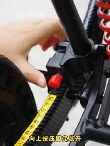 Manual Wheelchair Foldable Widened Seat Ergonomic Backrest With pull rod and spring shock absorption