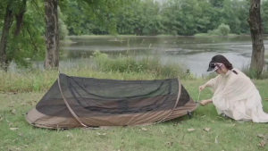 Outdoor Camping Tent Quick Opening Single Shelter Lightweight Waterproof Tent with Anti-Mosquito Net Portable Hiking Tent for Backpacking & Travel