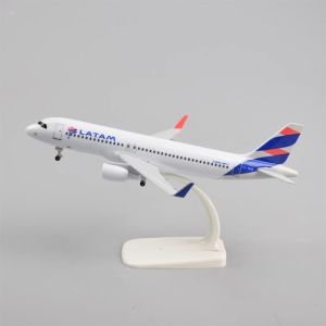 20CM Diecast Metal Alloy Airplane Model Toy For A320 Latam Airlines of Chile Aircraft Plane with Landing Gears Toy For Collectio