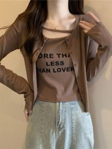 ชุดเสื้อกั๊กแขนยาวผู้หญิงไซส์ใหญ่แฟชั่นฤดูใบไม้ผลิและฤดูใบไม้ร่วง ชุดสองชิ้นแบบสั้นโชว์กระดูกไหปลาร้า เสื้อคาร์ดิแกนแบบเปิด