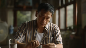 ยาอมแก้ไอ ตราตะขาบ 5 ตัว ชนิดซอง 3 กรัม รสสมุนไพร [10 ซอง] Takabb