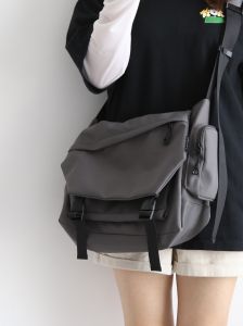 Fashionable Versatile Large Capacity Womens Crossbody Bag NR Pure Color Backpack Casual Style Single Strap Zipper Closure