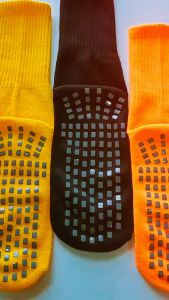 SATU PAKET Kaos Kaki Olahraga Anti Slip Dan Kaos Kaki Sambung Bola Futsal Pria Dan Wanita Dewasa