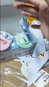 Dao Rọc Giấy Mini Bỏ Túi Kiêm Móc Khóa Dễ Thương - Chiều Dài 8cm Rọc Bưu Phẩm Mở Bưu Kiện Tiện Lợi