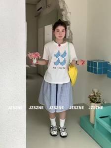 T-Shirt Wanita Lengan Pendek Putih Ukuran Besar Motif Pisang Keren Katun Tipis Bernapas Premium 2025 Desain Streetwear Korea Oversize Slim Fit Baju Santai Tren Musim Panas Manis dan keren Kerah bulat Slip - on Nyaman Tops Wanita Pria Pakaian couple