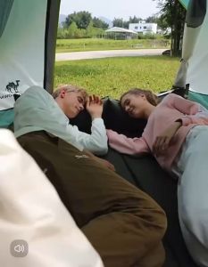 Sleeping Pad For Camping Camping Inflatable Sleeping Pad Double With Pillow Moisture-Proof Portable