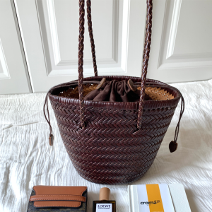 Dragon Handmade First Layer Cowhide Woven Bag French Underarm Bag Ins Niche Style Vegetable Basket Bag Retro Bucket Bag