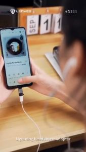 AX111 - CONVERTER LENYES AX-111 Adapter Lightning To Type C Sync Data Charging Plug & Play