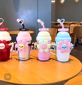 Ready Stock - 700ml Cartoon Vacuum Cup with Straw - Leakproof | 316 Inner Base | Adjustable Strap