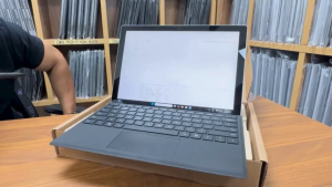 Microsoft Surface Pro 7 Plus | i7 11th Gen | 16GB RAM | 256GB SSD | Touchscreen | Windows 11 | 1 Year Warranty