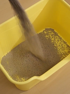 ห้องน้ําแมวขนาดใหญ่ จัดส่งที่รวดเร็วในประเทศไทย กระบะทรายแมว พื้นที่ขนาดใหญ่ การออกแบบรั้วสูง ป้องกันการกระเด็นของทราย กระบะทรายแมวขนาดใหญ่