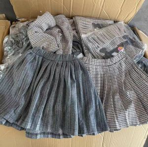 กระโปรงสั้นจีบสไตล์วิทยาลัยสำหรับเด็กผู้หญิง ฤดูใบไม้ผลิ ฤดูใบไม้ร่วง ฤดูหนาว กระโปรงสั้นทรงเอ ชุดแฟชั่นครอบครัว