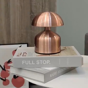Đèn ngủ nhỏ LED cảm ứng bằng kim loại đổi ba màu điều chỉnh độ sáng phù hợp cho quán bar quán cà phê đầu giường