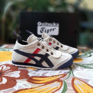 Sepatu Anak Nyaman & Tahan Lama: Pilihan Terbaik Untuk Anak Laki-Laki & Perempuan