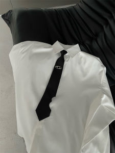 Marthenaut Unique ดีไซน์ ไม่ต้องใช้เน็คไท โลหะ นูน สไตล์ตะวันตก ปกเสื้อเชิ้ต พร้อมปมนูน 3 มิติ การผลิตชุดเล็ก