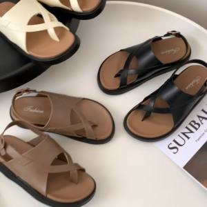 MAKATA✨ รองเท้าแตะแบบสวมรัดส้น รองเท้าหูคีบสายไขว้ WEEC หนังเทียมสีพื้น ใส่สบาย