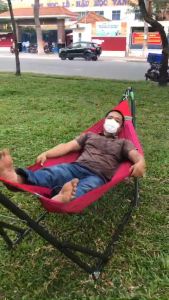 Lưới võng 2 lớp cán thép nẹp ngắn 25cm loại 1 dày to khổ rộng lưới đẹp nằm không bị vướng vào khung võng. Bao lỗi 1 đổi 1