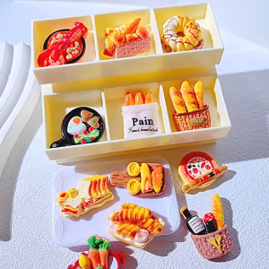 12pcs Magnet Kulkas Kartun Realistis Mini Dekorasi Kulkas Lucu Berbentuk Roti Eropa Unik