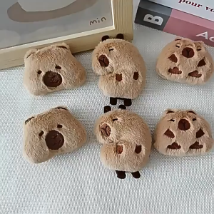 Trâm Cài Áo Búp Bê Capybara Sang Trọng – Phụ Kiện Dễ Thương Cho Ba Lô Quần Áo Quà Tặng Sinh Viên