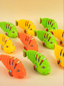 WOWEIAOKUANG | Wind-up Chicken Frog Baby Toy