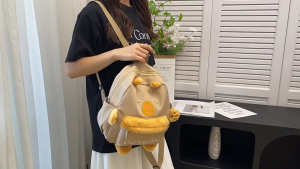 Balo capipara vải dù phối lông họa tiết siêu đáng yêu