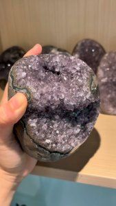 Natural Brazilian Amethyst Geode Medium Size 8 x 9 x 9 cm 1.2 kg | Self-Standing Light Purple Quartz | Home Decor