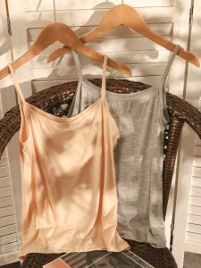 Áo Ba Lỗ Modal Mỏng Mùa Hè Cho Nữ Áo Ba Lỗ Không Tay Ôm Vừa Vặn Màu Trơn Phong Cách Hong Kong Áo Ba Lỗ Nhỏ Thoáng Khí