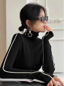 High-neck Knit Top Contrast Innerwear