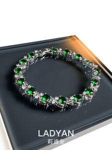 Lidien Green Crystal Bracelet Luxury Vintage French Design Simple Chic Womens Fashion Jewelry Lucky Charm Unique Minimalist Style