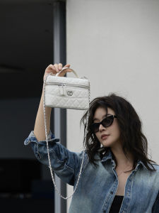 Small Square Box Style Womens Handbag Early Spring LP Lunch Box Bag Diamond Grid Chain Handbag Soft Leather Shoulder Bag