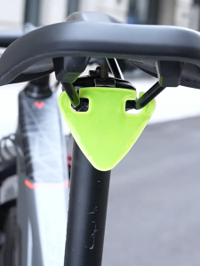 Bicycle Hanging Reflective Stickers High Brightness Taillight Emergency Night Riding Warning Patch Safety Reflective Logo Wear-resistant Waterproof Pendant