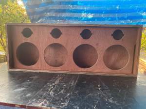 ตู้เปล่างานดิบไม้แท้ 15 มิล 8นิ้ว4ดอก แหลม 4ดอก กั้นห้องแยกครึ่ง