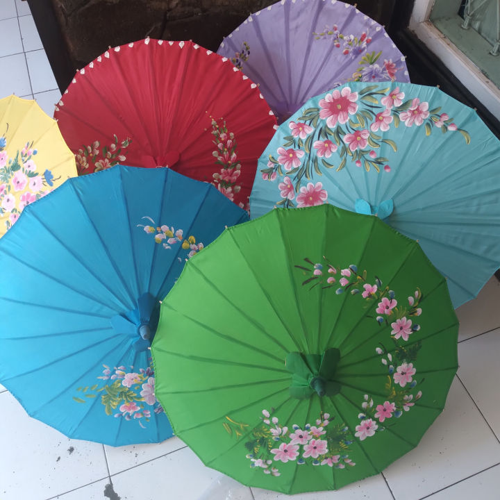 payung%20geulis%20tasik,payung%20nari%20upacara%20adat%20anak%20anak,payung%20tradisional%20kain%20satin%20kecil%20-%20Image%208