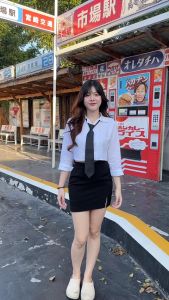 SpinnyHouse 🌈ครอปเชิ้ต ของเล่นเบสิคสไตล์สุด 💖 ทรงคอปกโปโล แขนยาว รูปลักษณ์กระดูม สามารถใช้งานได้ นางแบบใส่งานจริง รุ่น ครอปเชิ้ต