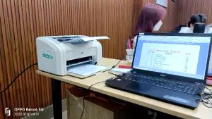 Máy in mini Hp 1020 Mực rẽ mọi thứ xài chung canon 2900 : dây cáp nguồn usb đầy đủ bảo hành 1 năm [ đã qua sử dụng ]