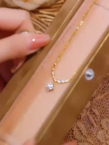 สร้อยคออิตาลีครึ่งทอง 18K (AU750) จี้เพทายกลมเครื่องประดับสตรีความยาว 45 ซม