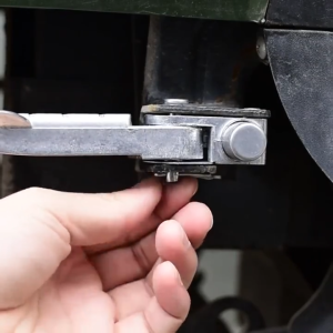 Foot Step Depan Lipat / 1 Pasang Anti Slip Pedal As Sepeda Elektrik Bahan Aluminum Alloy / Pedal Sepeda Elektrik Kaki Sepeda Motor Listrik / Pijakan Kaki Depan Universal Sepeda Listrik / pijakan kaki sepeda listrik / Foot Step Sepeda dan Motor Listrik