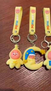 SEA YADOU พวงกุญแจคนดาวสีเหลืองสร้างสรรค์น่ารักการ์ตูน pvc กระเป๋ากุญแจรถจี้ของขวัญ