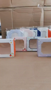 กล่องสแน็คหน้าต่าง กล่องเค้กครึ่งปอนด์ ลายต่างๆ แพคละ 20 ใบ ยี่ห้อ Boxjourney