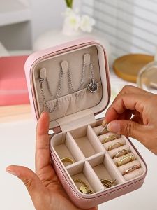 【Ready Stock】Zipper simple portable jewelry box Korean version ring earring storage box flip cover easy to carry jewelry box DIY box White Green Supplies
