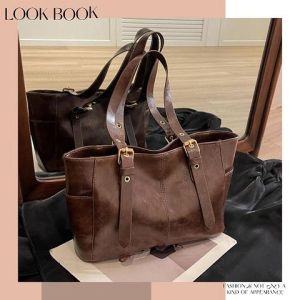 LH.Bigsize สินค้ามาแรง กระเป๋าสะพายไหล่ สีสันคุมโทนสุดๆ รุ่นนี้ดีเทลเข็มขัดที่สายแบบเก๋ๆ ราคาก็ไม่แรง มาจิ้มมาตำได้เล้ยยย