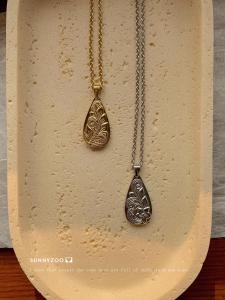 Parisian Vintage SUNNYZOO Necklace Gold And Silver Waterdrop Pumpkin Seed Pendant Non-fading Ti Steel Sweater Chain for Women