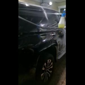 Prestige Car Shampoo with Wax & Foam Booster ELITE 1 Liter – Snow Foam Effect for Deep Cleaning | Safe on Car Paint & Coatings | Delivers High Gloss Shine | pH-Balanced Formula | Removes Dirt Grime & Road Film | Ideal for Cars Bikes & Detailing Pros