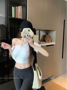 Áo Thun Crop Ôm Dáng Đai Qua Vai Buộc Nút
