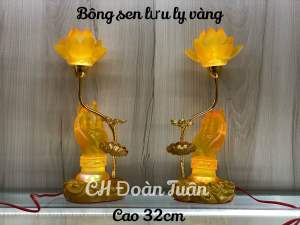Đèn thờ bàn tay Phật dâng hoa - đèn hoa sen lưu ly cao 32cm