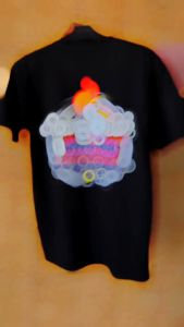 Kaos Keren untuk Pria: Memilih Kaos Kata Kata Keren & Konco Plicket