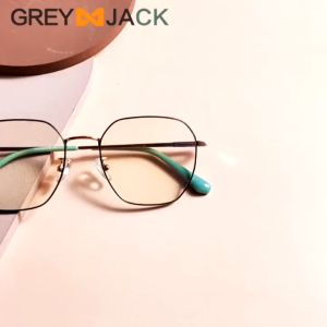 Grey Jack Kacamata Antiradiasi Blueray Model Kotak Bahan Titanium Ringan Fashionable Bisa Lensa Minus Simple Wanita Pria 691