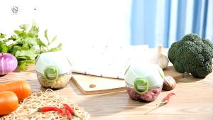 Xay Tỏi Ớt Cầm Tay Mini Hình Con Heo Dụng Cụ Xay Hành Lưỡi Dao Bằng Thép Không Gỉ Dung Tích 180ml