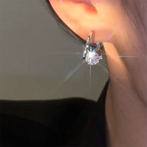 French Style Pure Silver Needle Earrings One Carat Zircon Women Elegant Fashionable Versatile Ear Jewelry Fresh Outlined