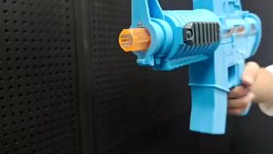 ปืนฉีดน้ำไฟฟ้า M416AK47 มีไฟ ยิงด้วยความเร็งสูง ฉีดอัตโนมัติ มีขวดน้ำภายนอกให้ พร้อมอุปกรณ์เสริม ปืนฉีดน้ำวันสงกรานต์